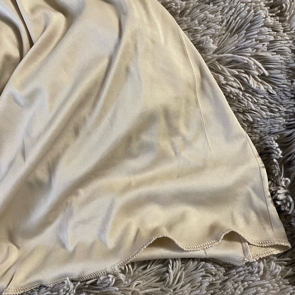 Elegant Maxi Dress - Picture 7 of 9